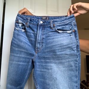 Abercrombie and Fitch Slim High Rise Jeans 🧿
